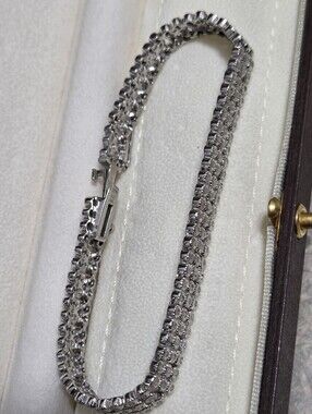 200 Genuine Diamonds Tennis Braselet with Sterling Silver